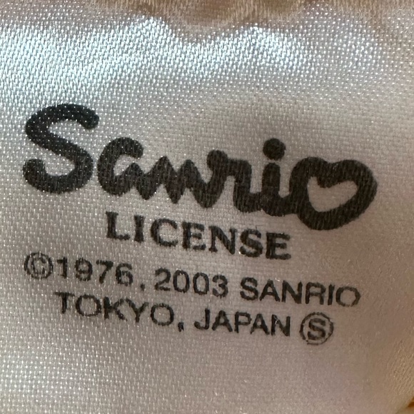 Hello Kitty Bath Towel - Picture 4 of 5